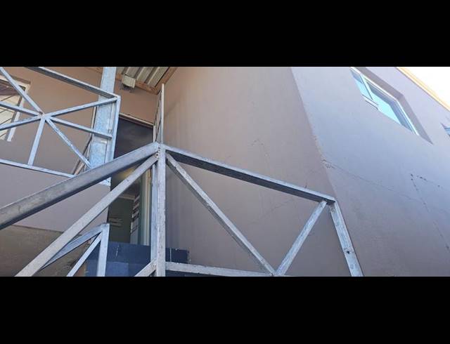 5 BEDROOM HOUSE FOR SALE IN GUGULETU